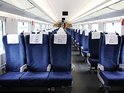 jinghu-high-speed-train-second-class-train-cars-02.jpg